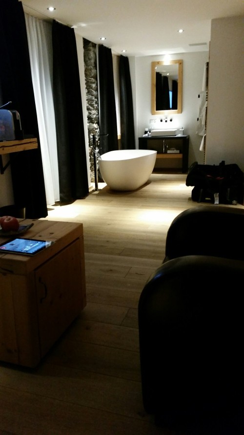 superior-room-at-the-Dom-in-Saas-Fee